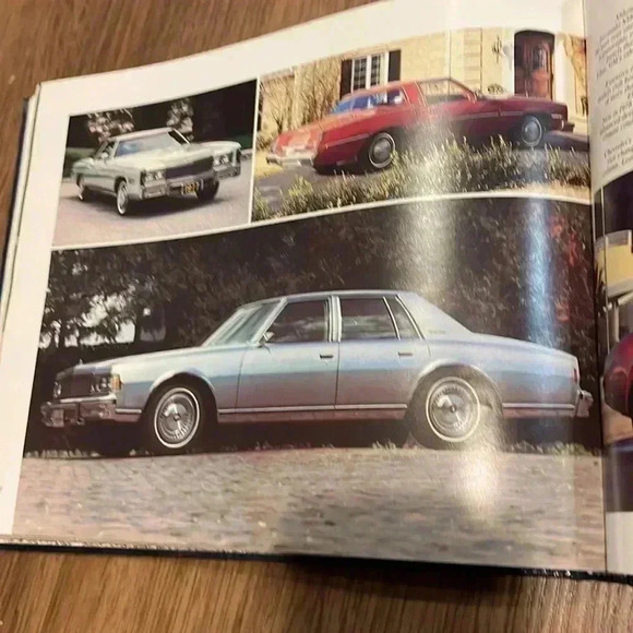 GM Collectors Book - Picture 4 of 8